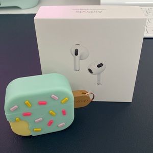 Apple AirPods 3rd Gen with free case